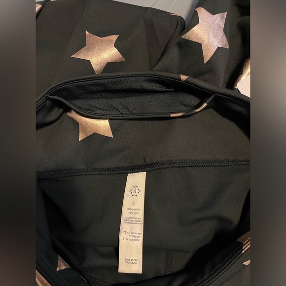 Nanette Lepore Size:L Women Play Compression Leggings Black/ Rose Gold Pocket - Picture 9 of 11